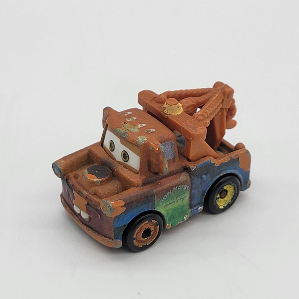 Disney Pixar Cars Mini Racers Diecast 1:87 Tow Mater Tow Truck 2016